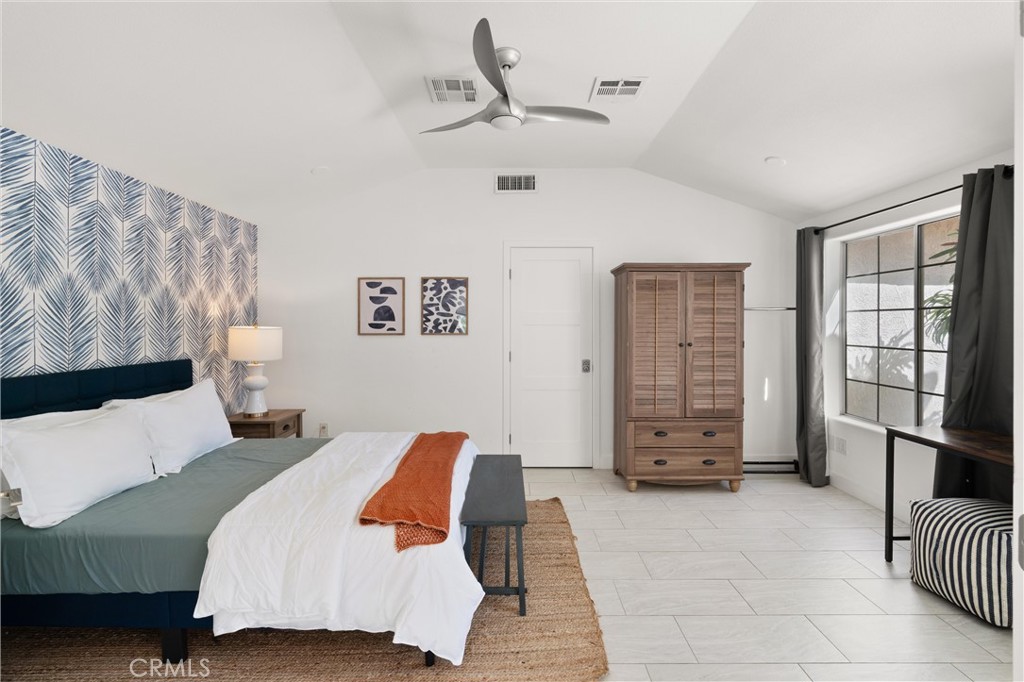 MLS #OC25199426 image #8