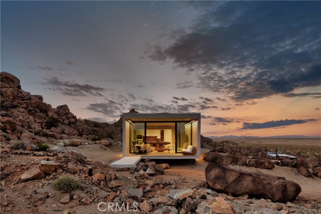 MLS #OC25206390 image #1