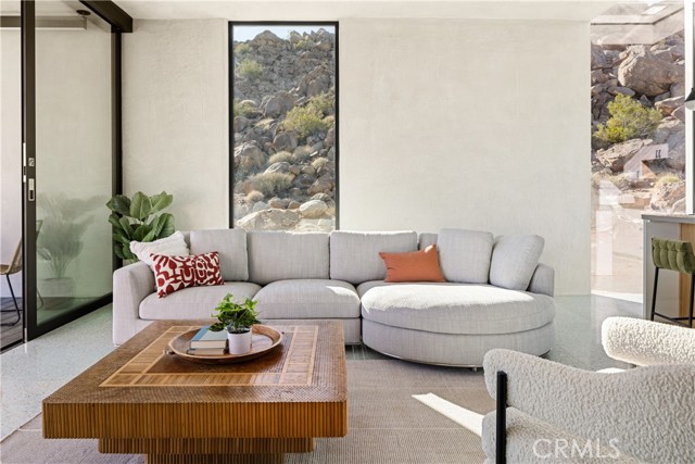 MLS #OC25206390 image #12