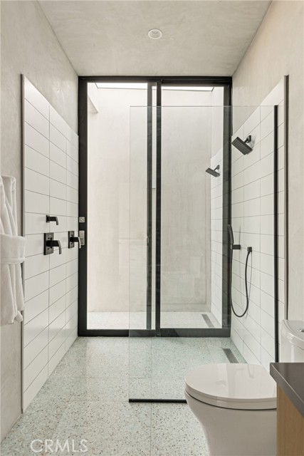 MLS #OC25206390 image #19