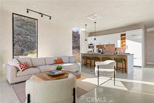 MLS #OC25206390 image #9