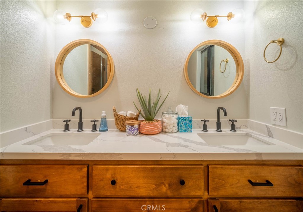 MLS #OC25206683 image #26