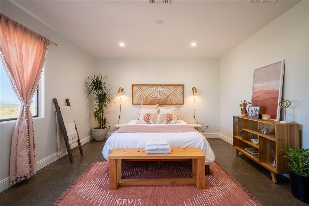 MLS #OC25206683 image #32