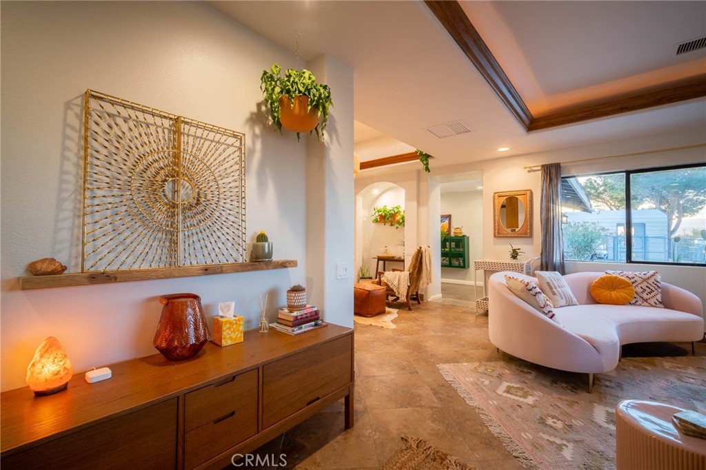 MLS #OC25206683 image #4