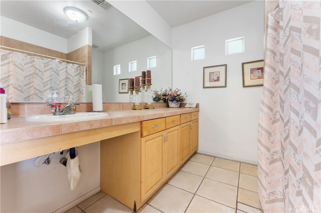 MLS #OC25213991 image #11