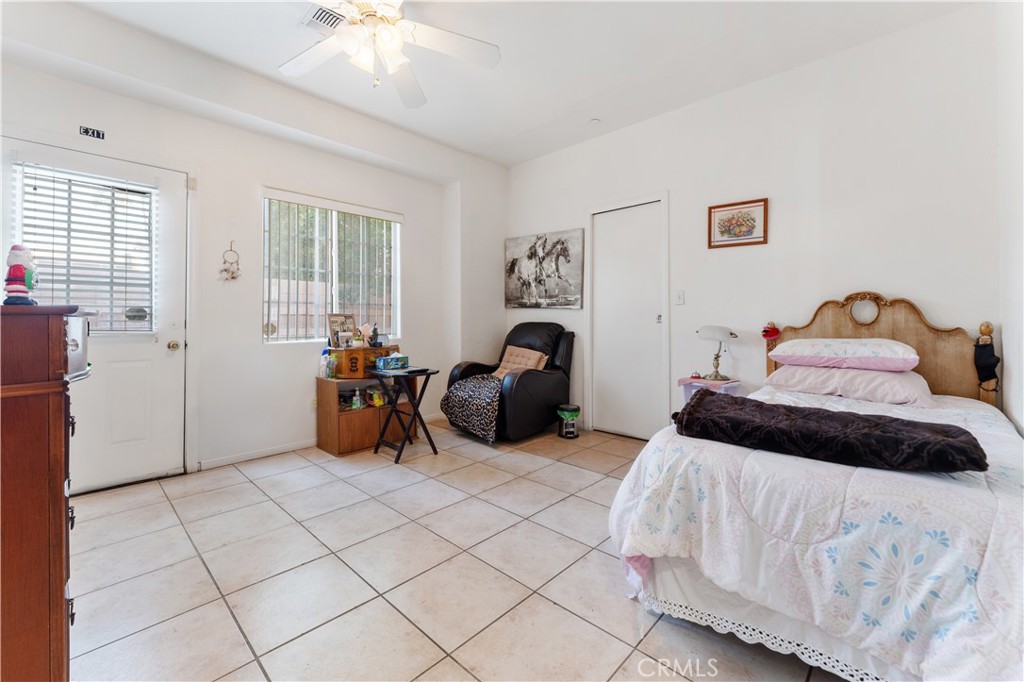 MLS #OC25213991 image #13