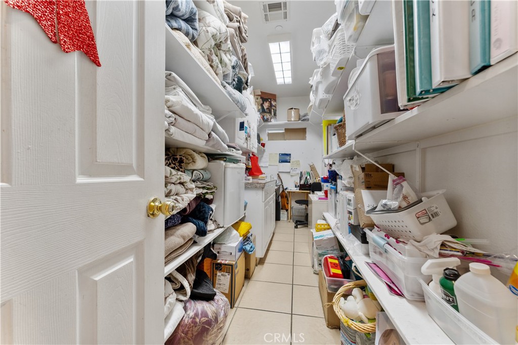 MLS #OC25213991 image #24