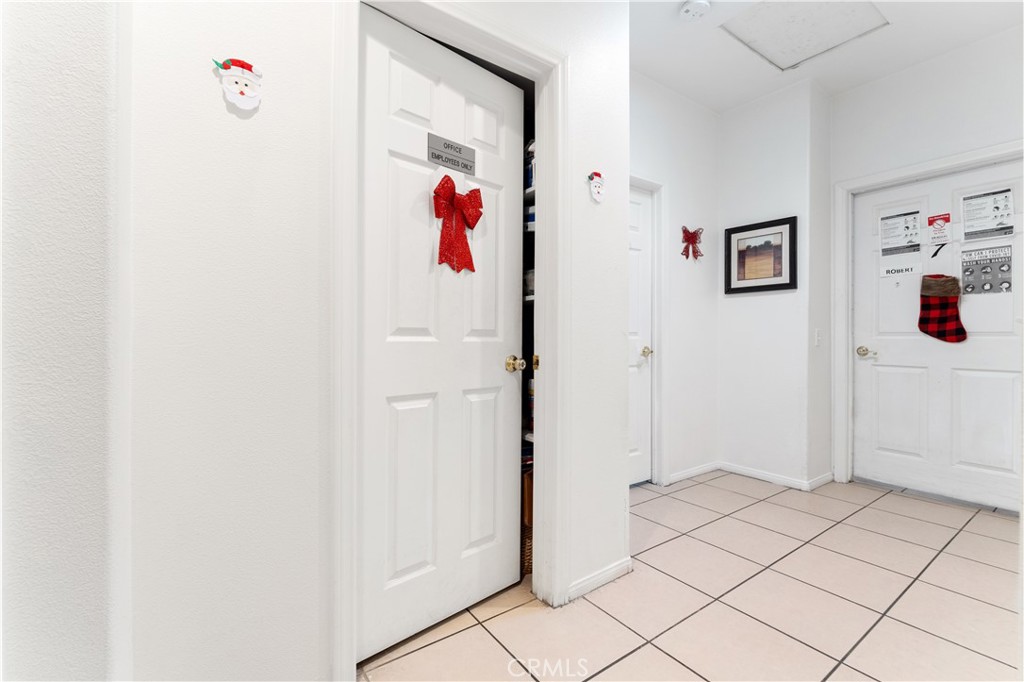 MLS #OC25213991 image #36