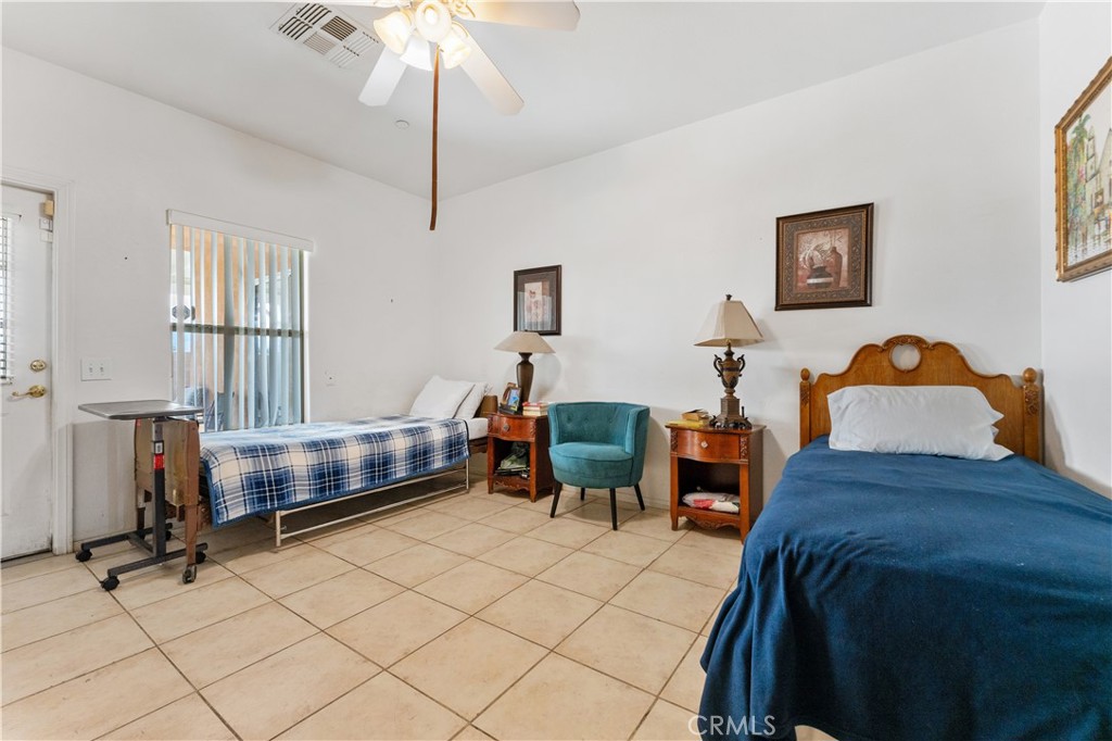 MLS #OC25213991 image #9