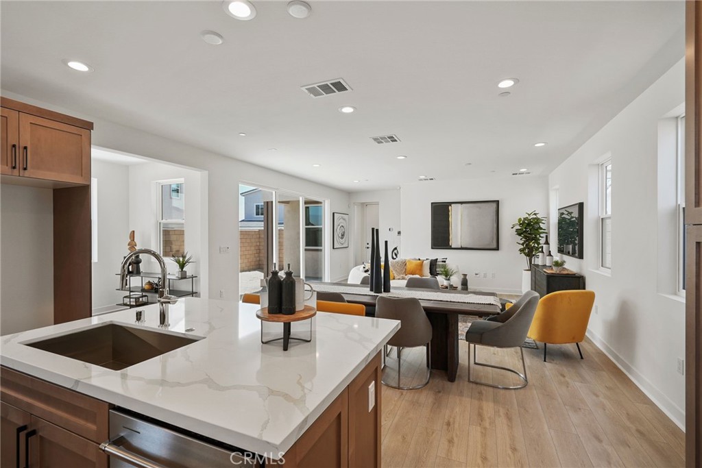 MLS #OC25215245 image #10