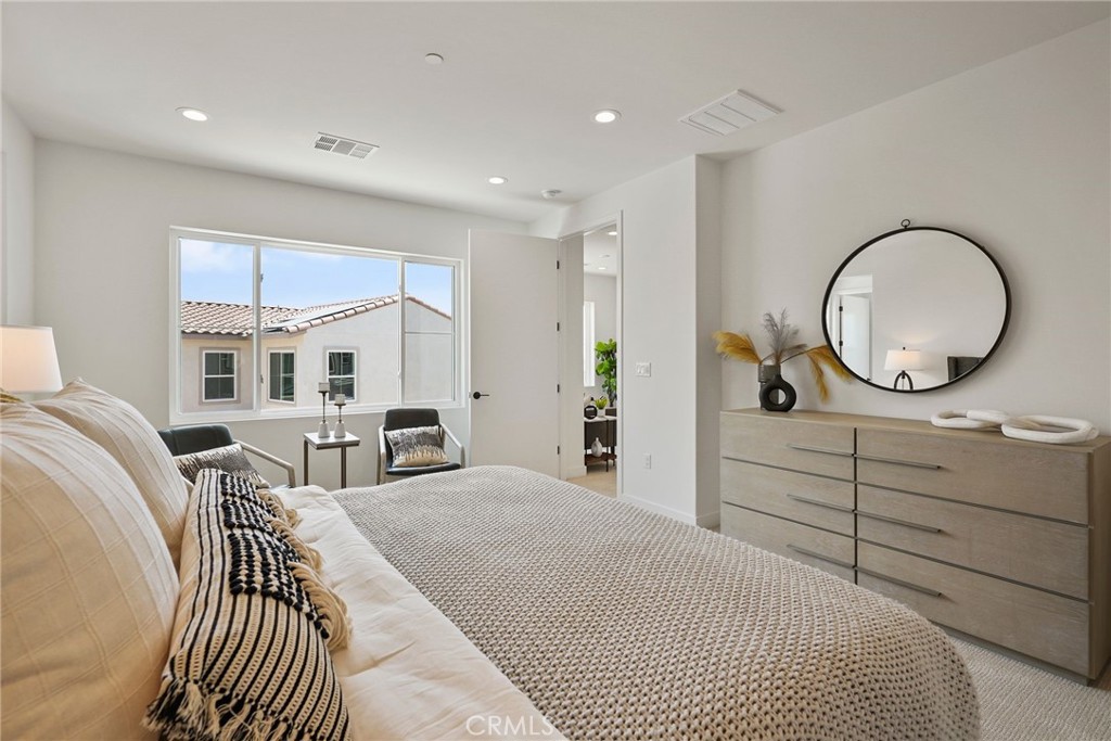 MLS #OC25215245 image #16