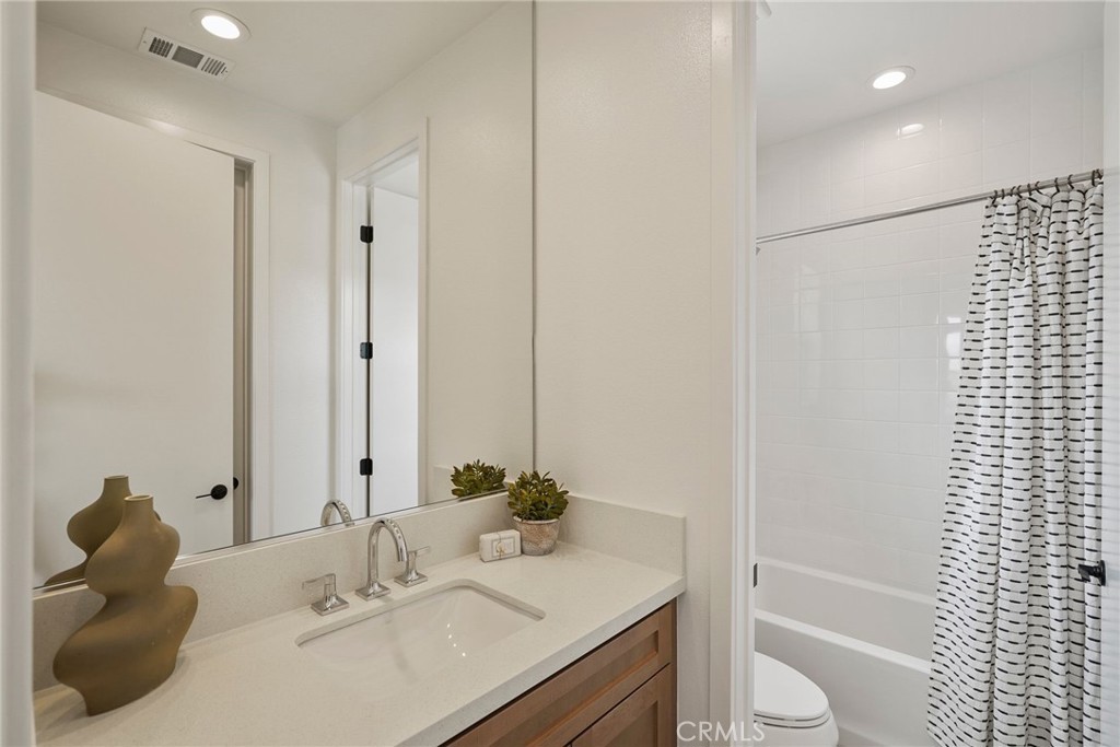 MLS #OC25215245 image #17