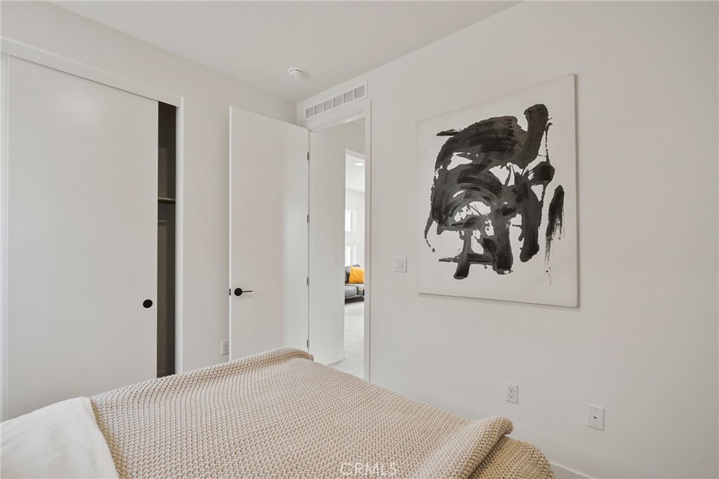 MLS #OC25215245 image #21