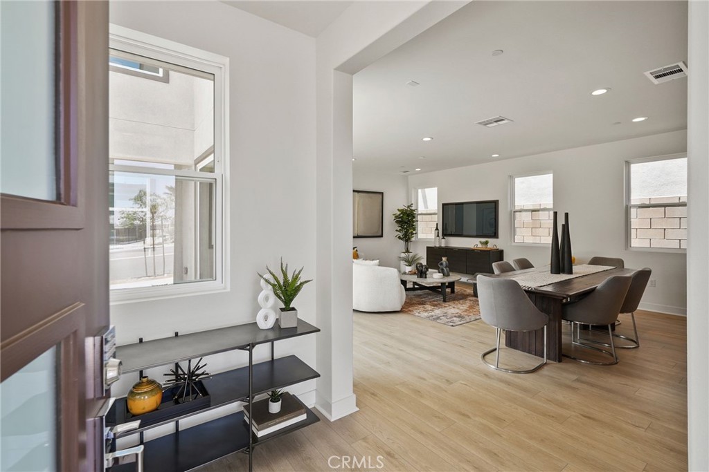 MLS #OC25215245 image #3