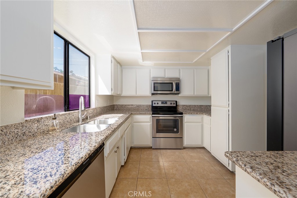 MLS #OC25215875 image #8