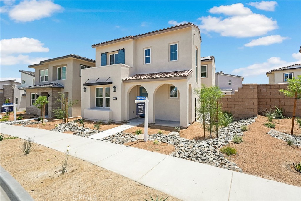 MLS #OC25216344 image #1