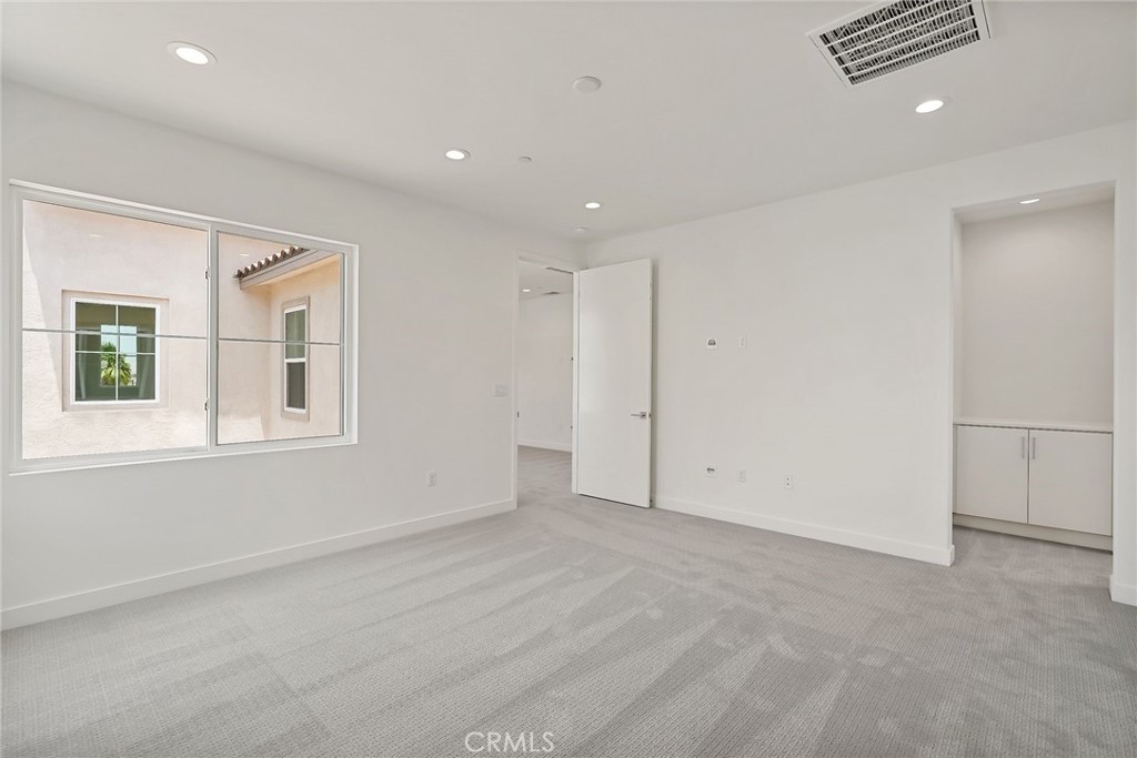 MLS #OC25216344 image #20