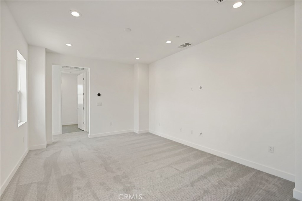 MLS #OC25216344 image #21