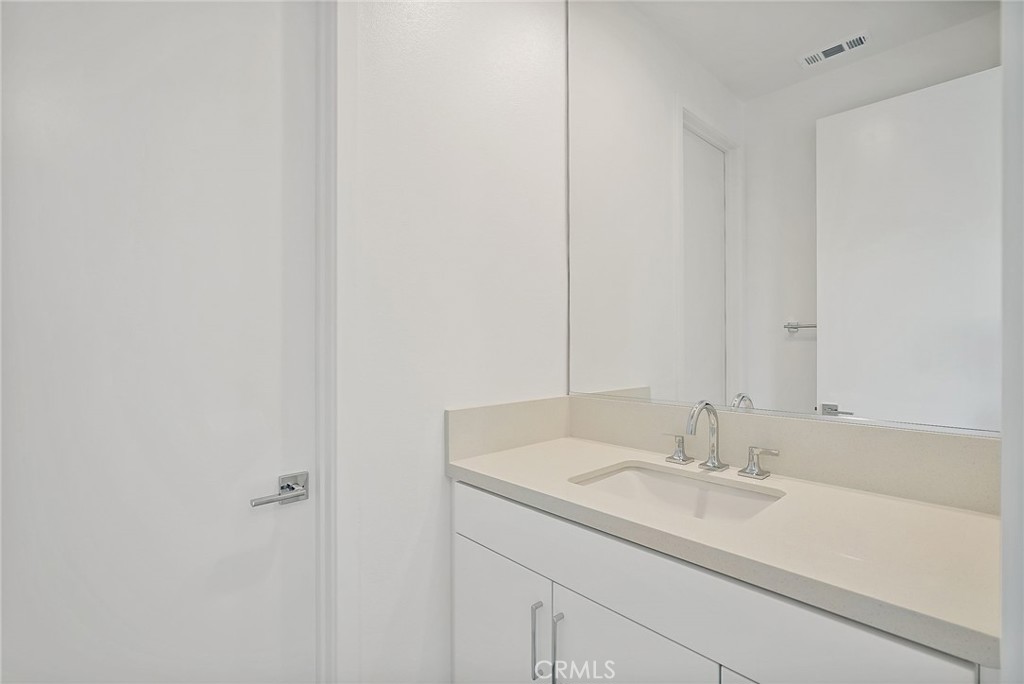 MLS #OC25216344 image #28