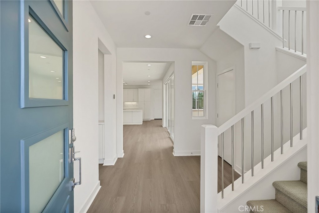 MLS #OC25216344 image #3