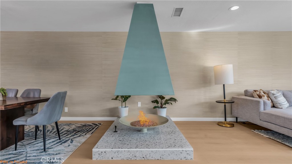 MLS #OC25217303 image #3