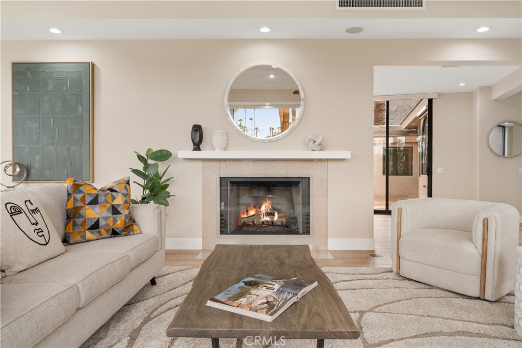 MLS #OC25217924 image #10