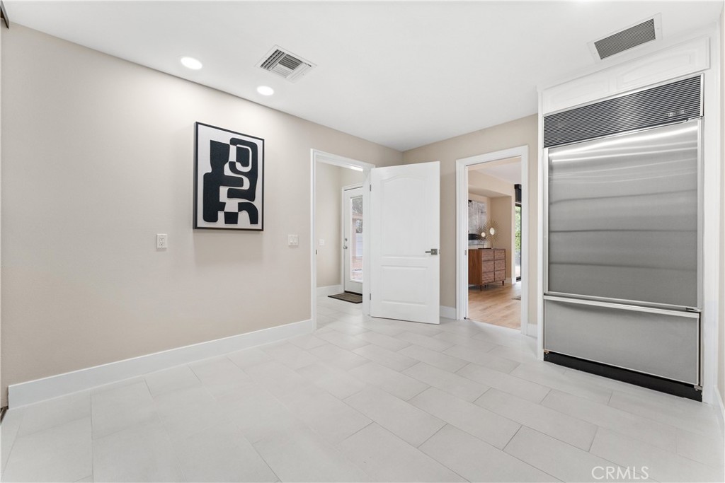 MLS #OC25217924 image #23