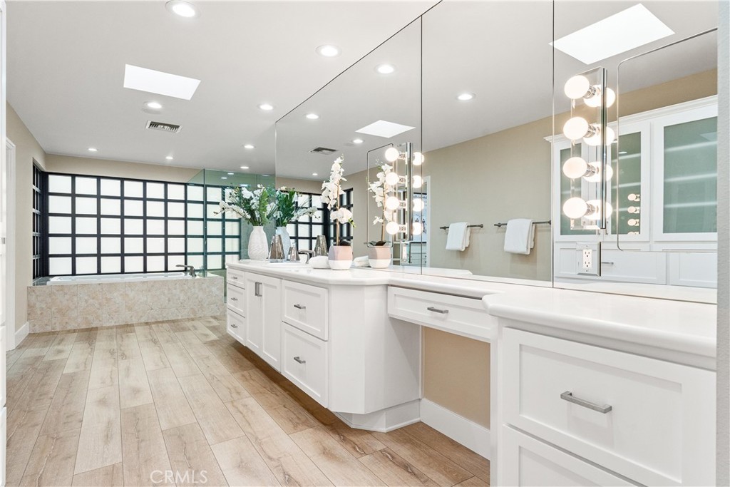 MLS #OC25217924 image #36