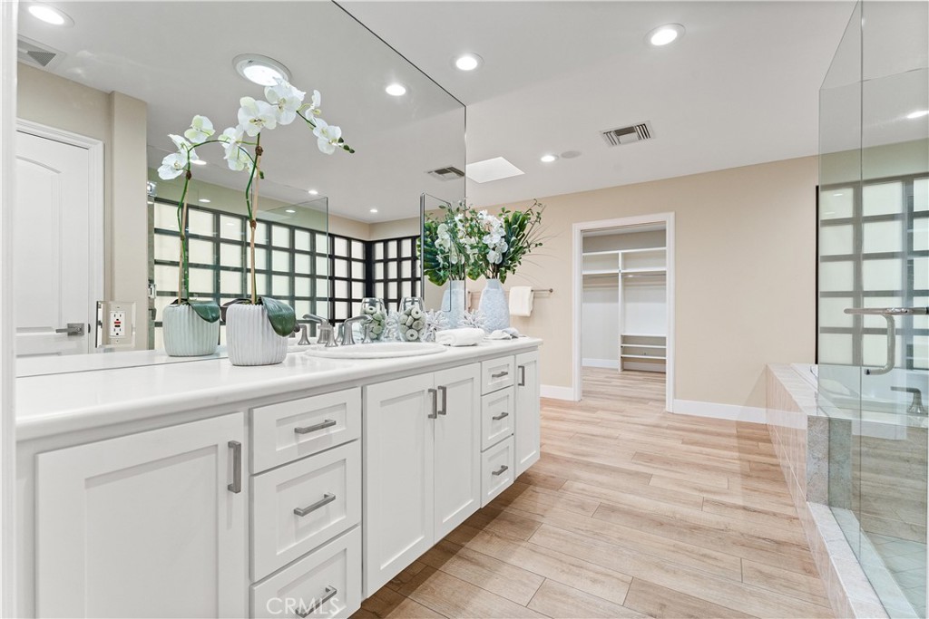 MLS #OC25217924 image #39