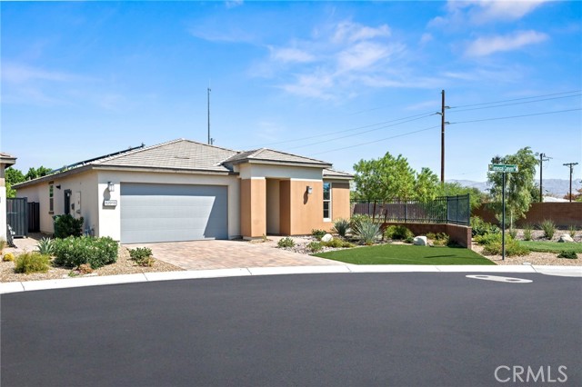 MLS #OC25218341 image #1