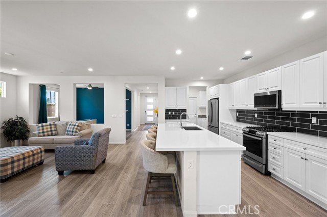 MLS #OC25218341 image #4