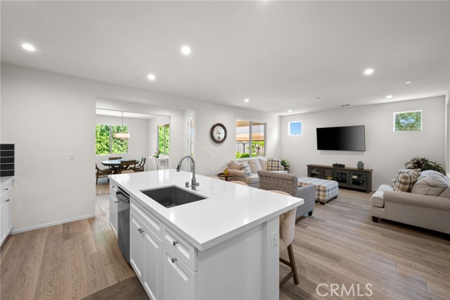 MLS #OC25218341 image #6