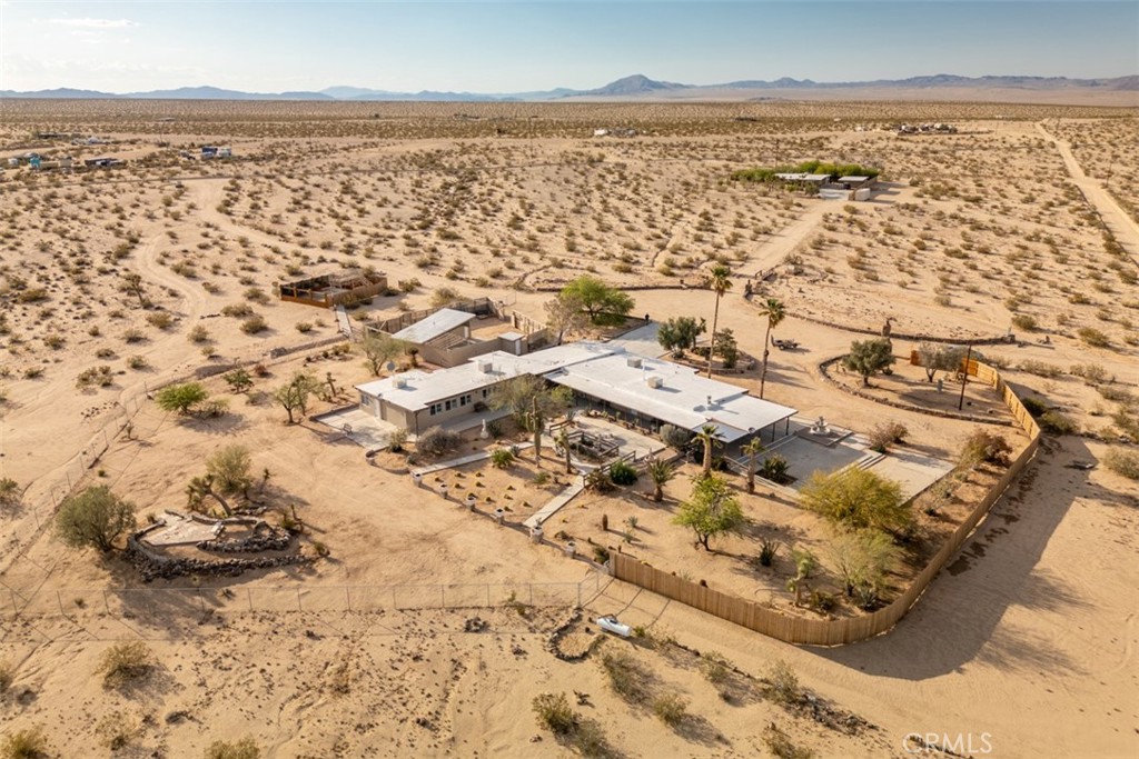 MLS #OC25218944 image #1