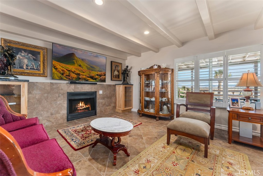 MLS #OC25218944 image #11