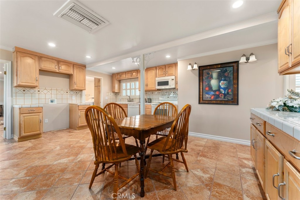 MLS #OC25218944 image #18