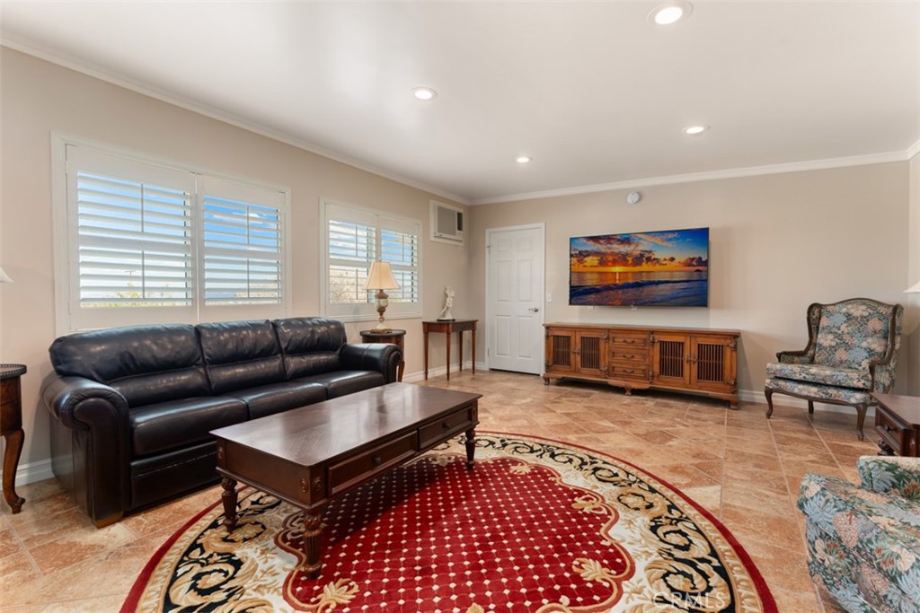 MLS #OC25218944 image #29