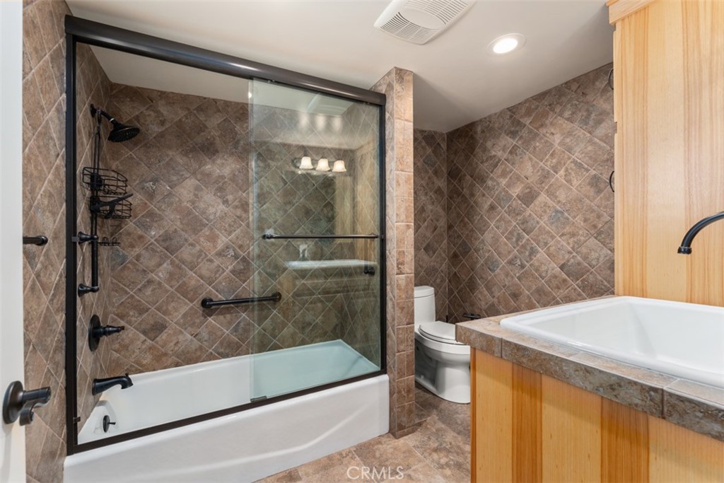 MLS #OC25218944 image #38