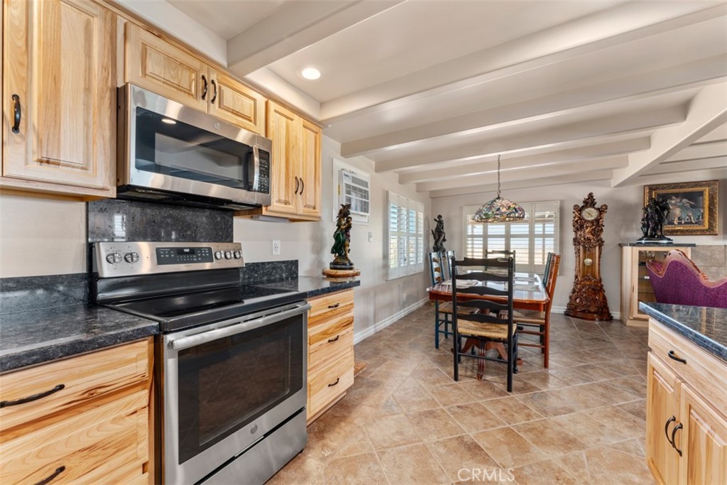 MLS #OC25218944 image #5