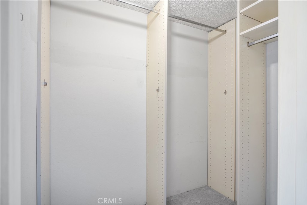 MLS #OC25219571 image #15