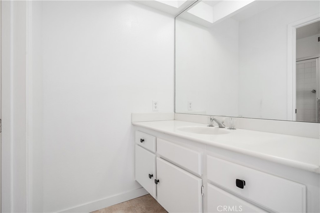 MLS #OC25219571 image #30