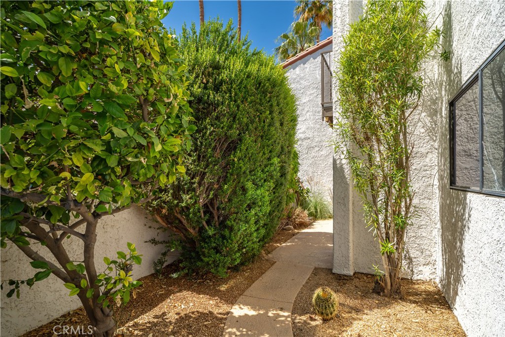 MLS #OC25219571 image #35