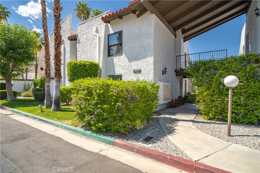 MLS #OC25219571 image #38