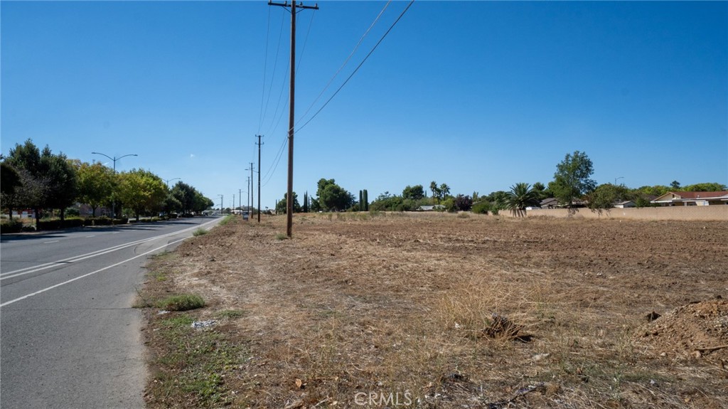 MLS #OC25222568 image #23