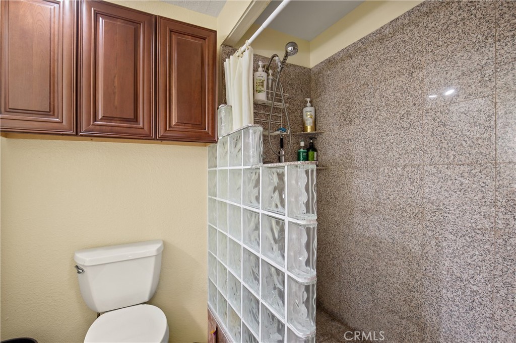 MLS #OC25223017 image #5