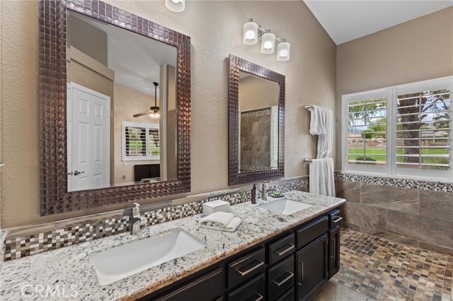 MLS #OC25223334 image #16