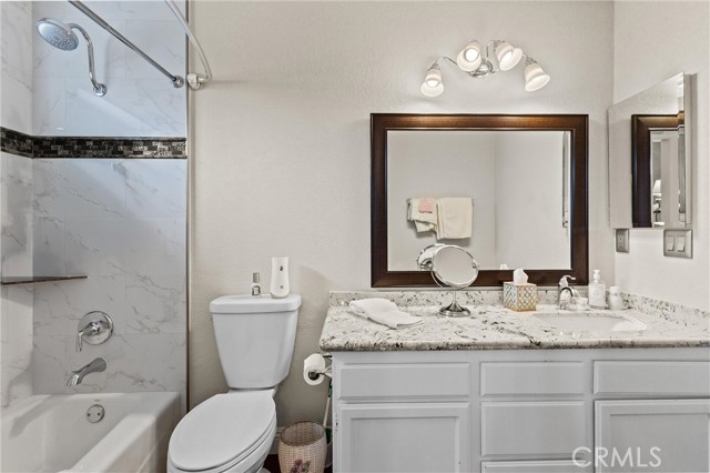 MLS #OC25223334 image #20