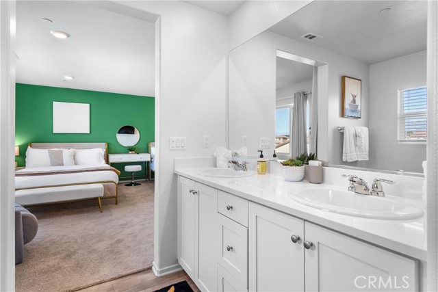 MLS #OC25224254 image #25