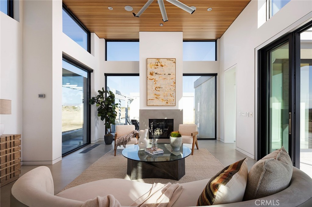 MLS #OC25225940 image #10