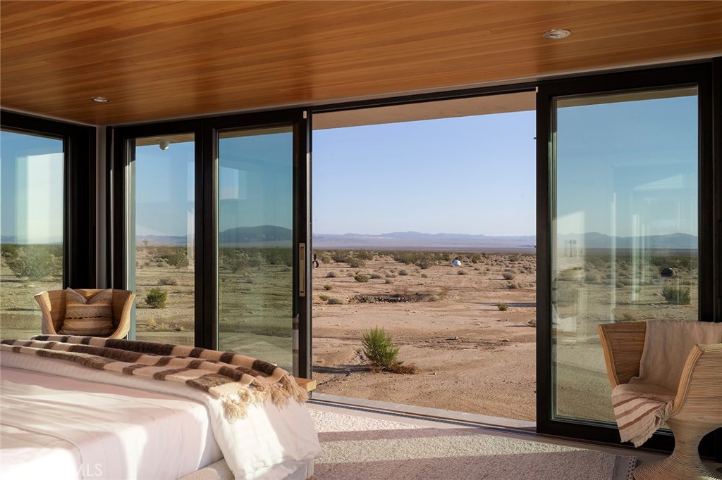 MLS #OC25225940 image #17