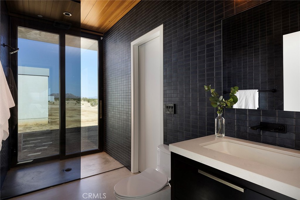 MLS #OC25225940 image #24